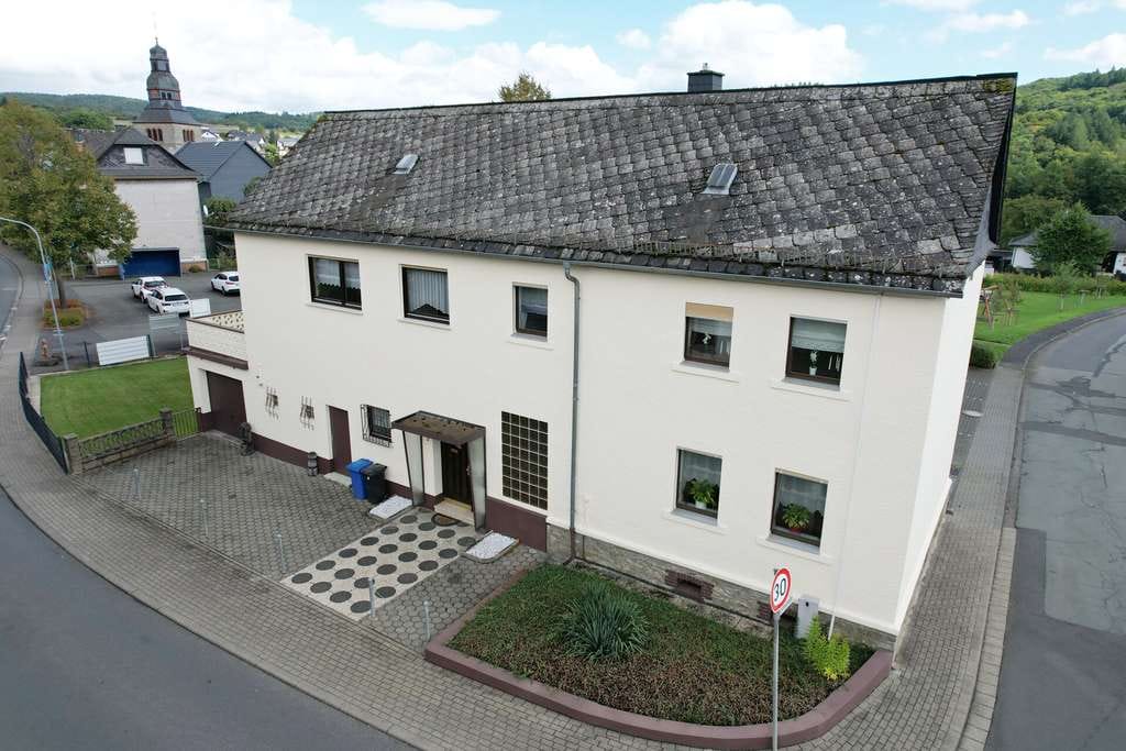 Immobilie in Greifenstein - Gepflegt, großzügige, vielseitig - provisionsfrei - Bild 1
