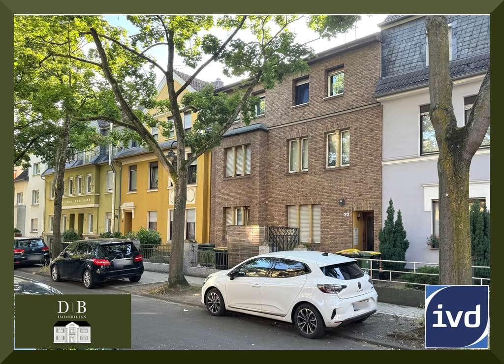 Immobilie in Troisdorf - Mehrfamilienhaus mit großem Garten und attraktiven Grundrissen - Bild 0