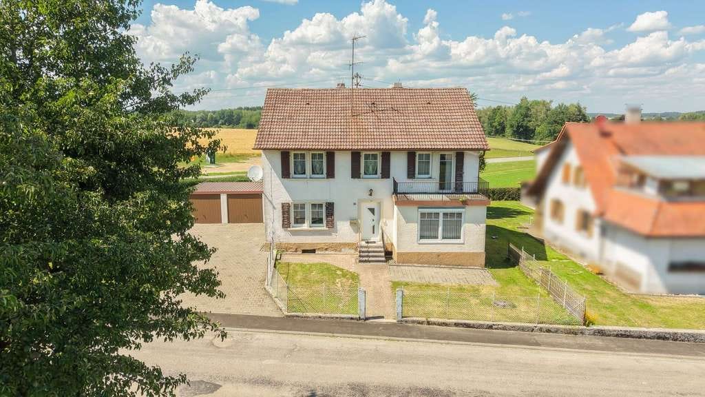 Immobilie in Wald - Großzügiges Wohnhaus mit außergewöhnlichem Raumangebot - Bild 0