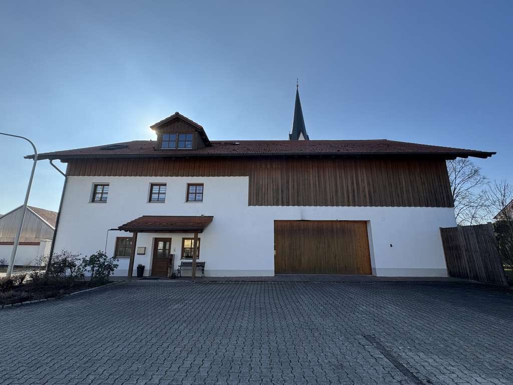 Immobilie in Weng - Zweifamilienhaus mit großer Gewölbe-Garage in Weng zu verkaufen! - Bild 0