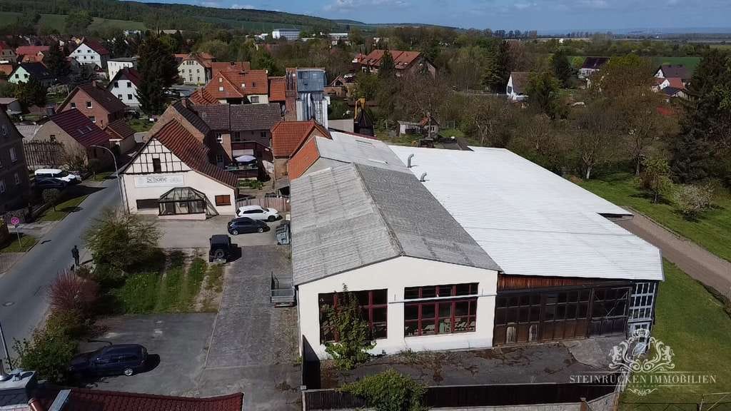 Immobilie in Roßleben-Wiehe - Raum für Leben und Leidenschaft – Zwei Wohnungen & eigene Tischlerei - Bild 2
