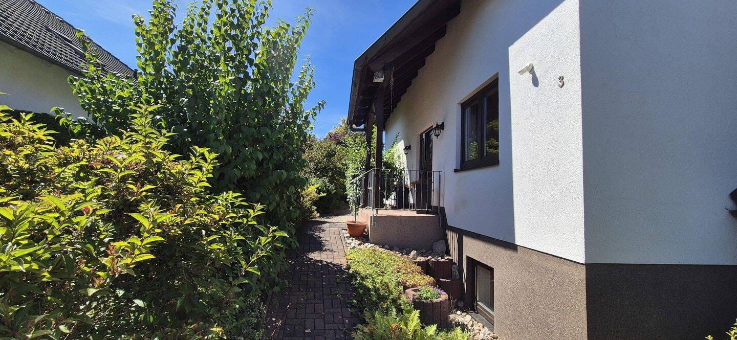 Immobilie in Bad Salzungen - Großzügiges Einfamilienhaus in ruhiger Lage - Bild 3