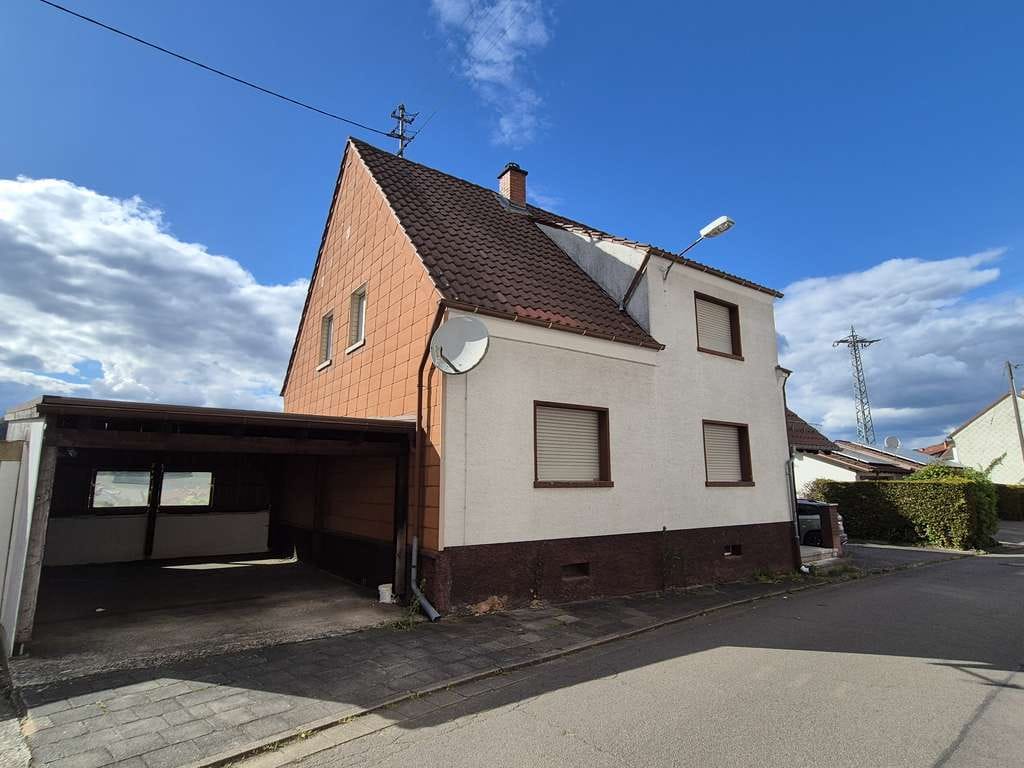 Immobilie in Queidersbach - Freistehendes, vollunterkellertes Wohnhaus mit unverbaubarer Fernsicht  - Bild 2