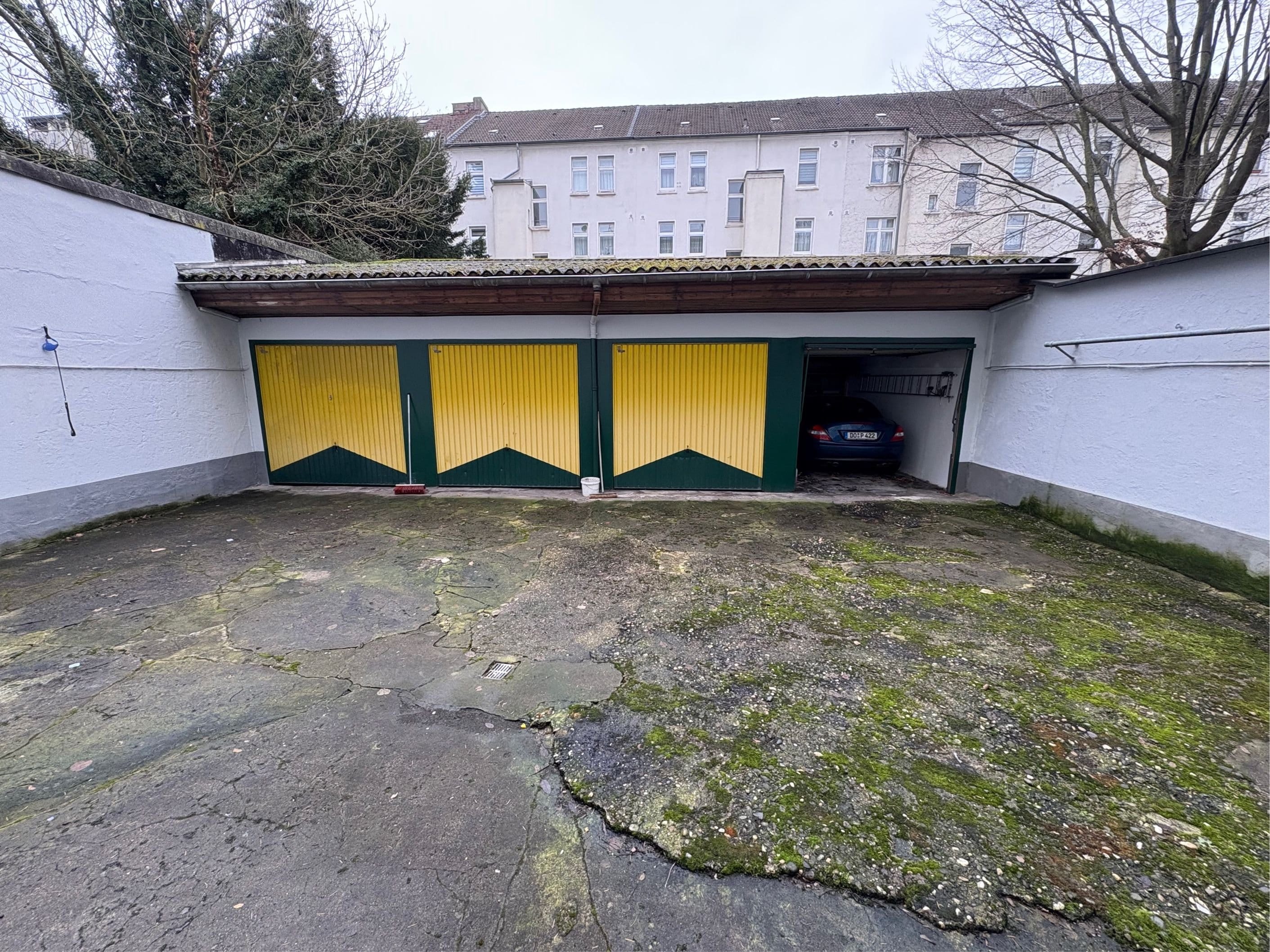 Immobilie in Dortmund - Mehrfamilienhaus mit 4 Garagen in der nördlichen Dortmunder Innenstadt - Bild 2