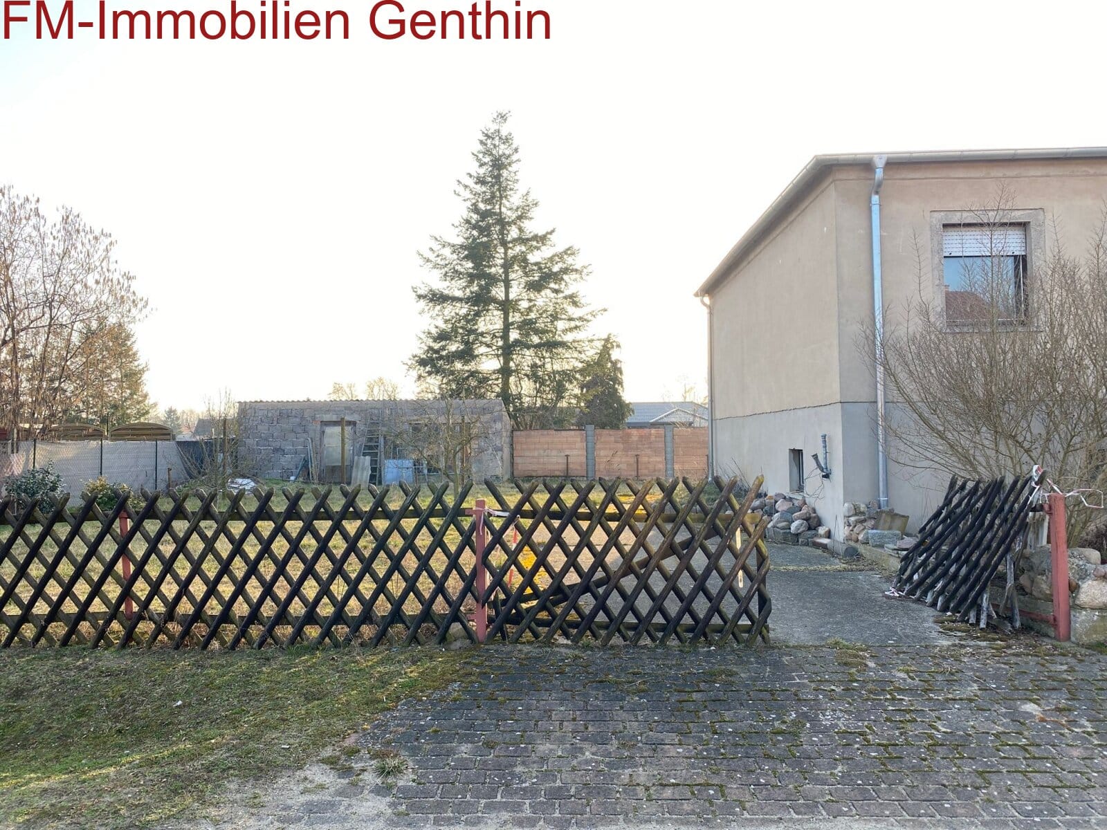 Immobilie in Genthin - Haus nach Brandschaden sanierungsbedürftig zu verkaufen - Bild 1