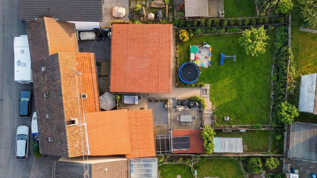 Immobilie in Meckesheim - Familienidylle in ruhiger Lage: Einfamilienhaus mit Einliegerwohnung - Bild 1