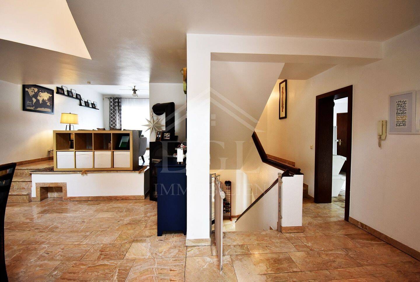 Immobilie in Eltville am Rhein - Elegantes Wohnhaus mit Einliegerwohnung in Eltville-Hattenheim - Bild 4