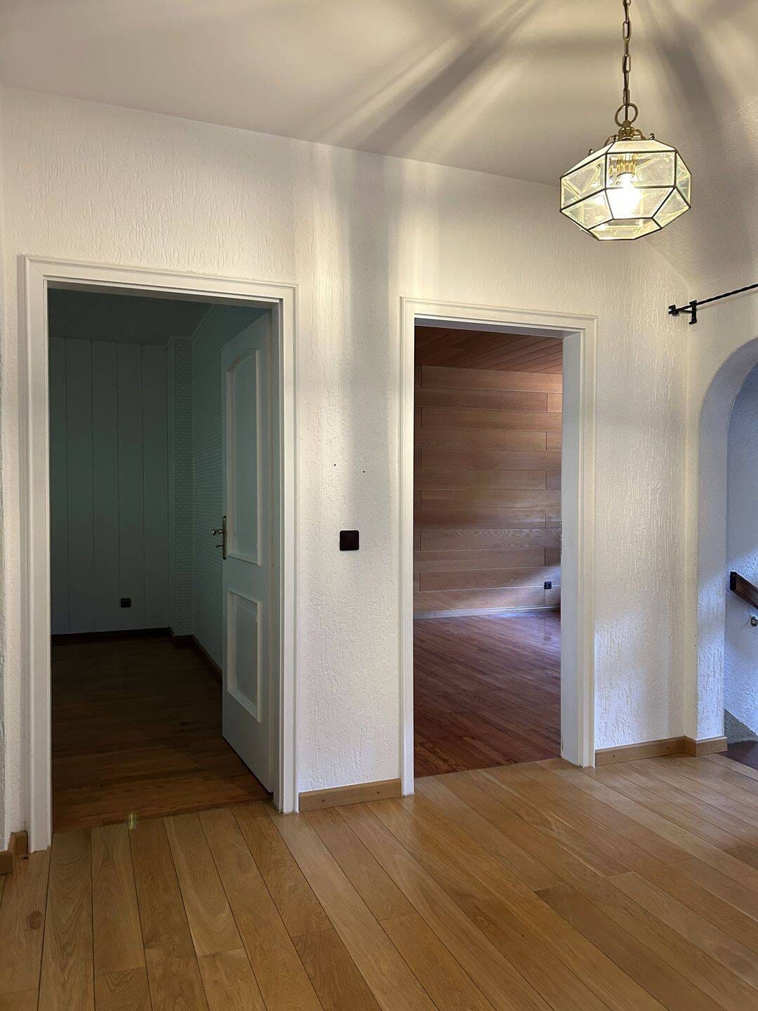 Immobilie in Osburg - Riveris, Wohnhaus mit zusätzl. derzeitigen Bürogebäude mit Mieteinnahme, sowie Garagen - Bild 2