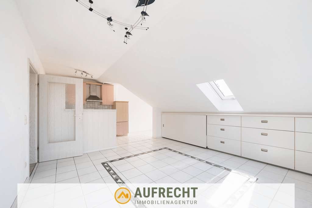 Immobilie in Vierkirchen - A U F R E C H T °RUHIG & NATURNAH° geräumige 2-Zi.-Eigentumswohnung mit sonnigem Balkon - Bild 3
