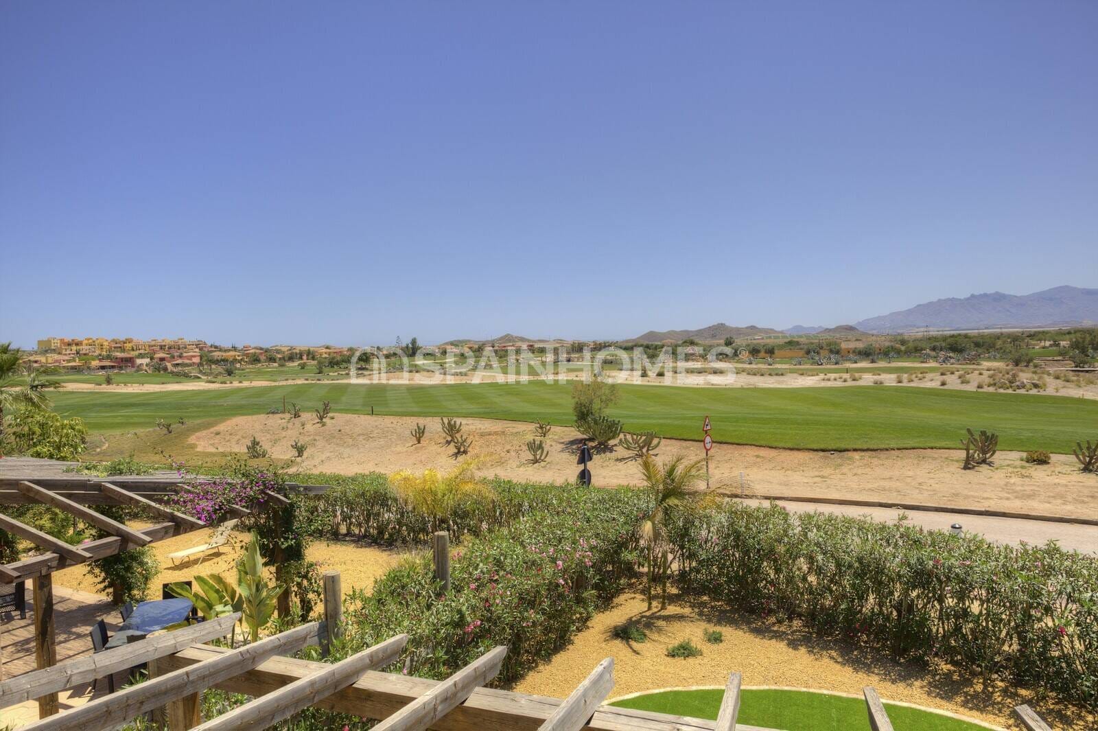 Immobilie in Langenleuba-Niederhain - Ultra-luxus Villen im mediterranen Stil mit Pool in Almeria - Bild 3