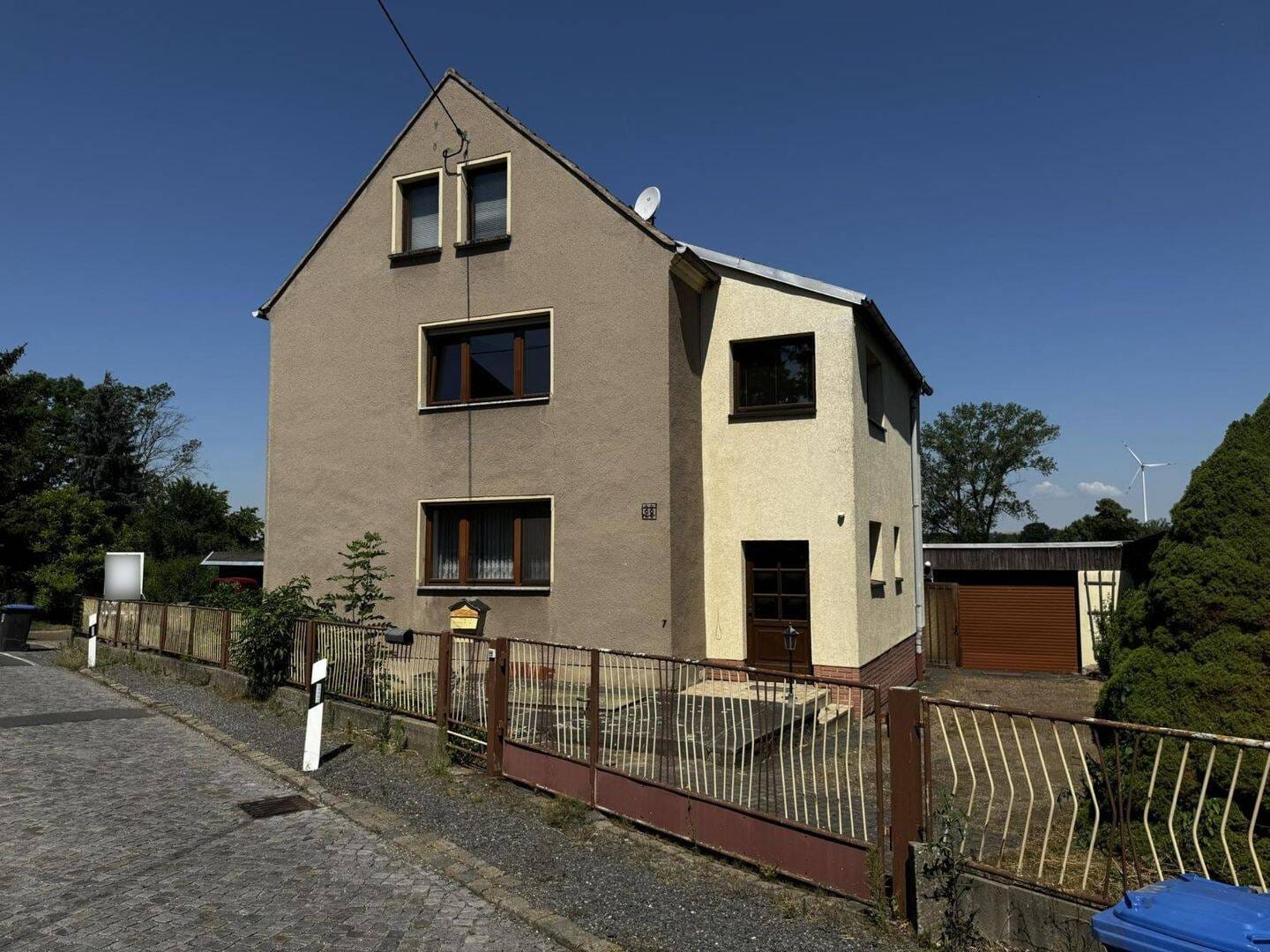 Immobilie in Liebschützberg - Einfamilienhaus mit viel Platz - Wohnen und Arbeiten auf einem Grundstück - Bild 0