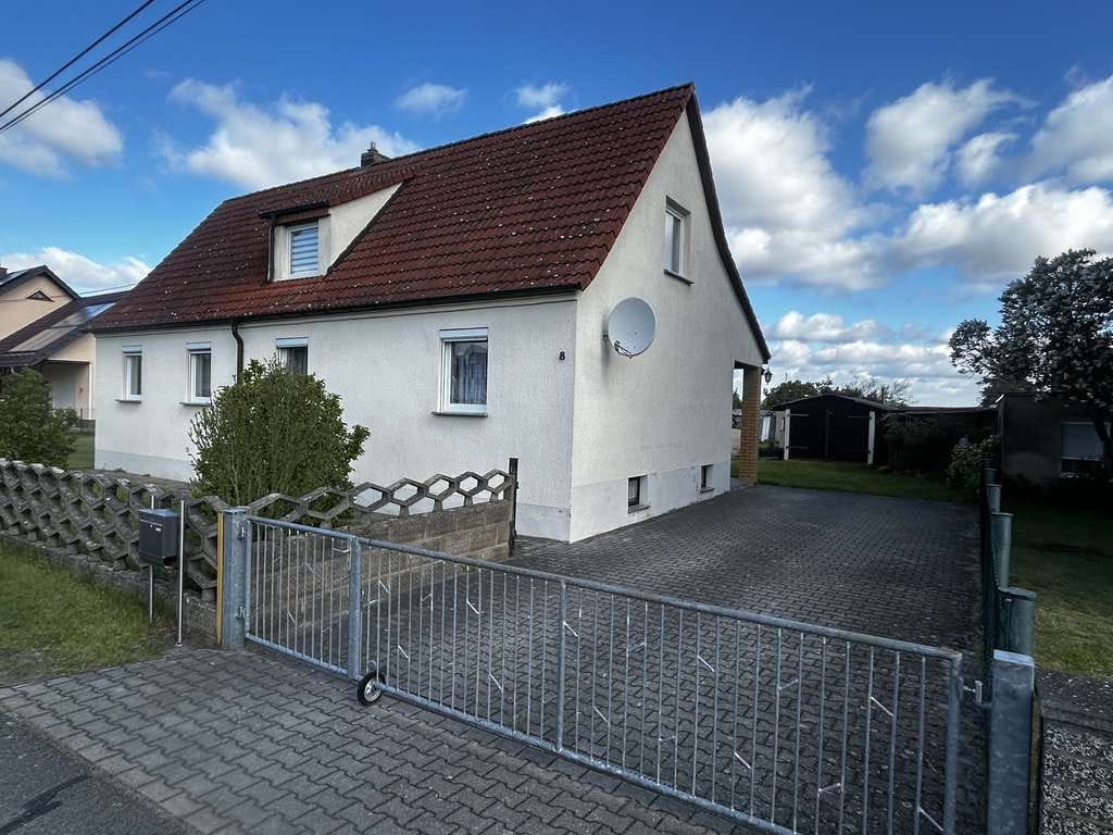 Immobilie in Plessa - Einfamilienhaus mit 129 m² Wohnfläche in Schraden mit großem Grundstück  - Bild 0