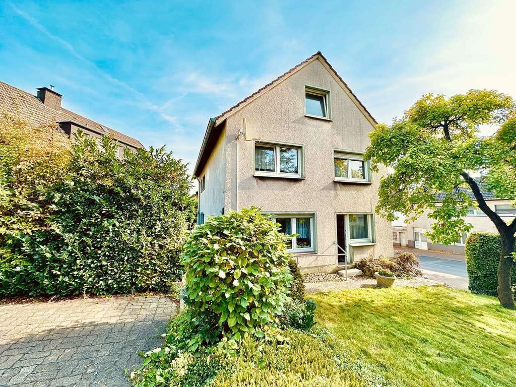 Immobilie in Menden - Provisionsfrei!! Traumhaftes Zweifamilienhaus mit optionalen Baugrundstück in Menden Sauerland! - Bild 0