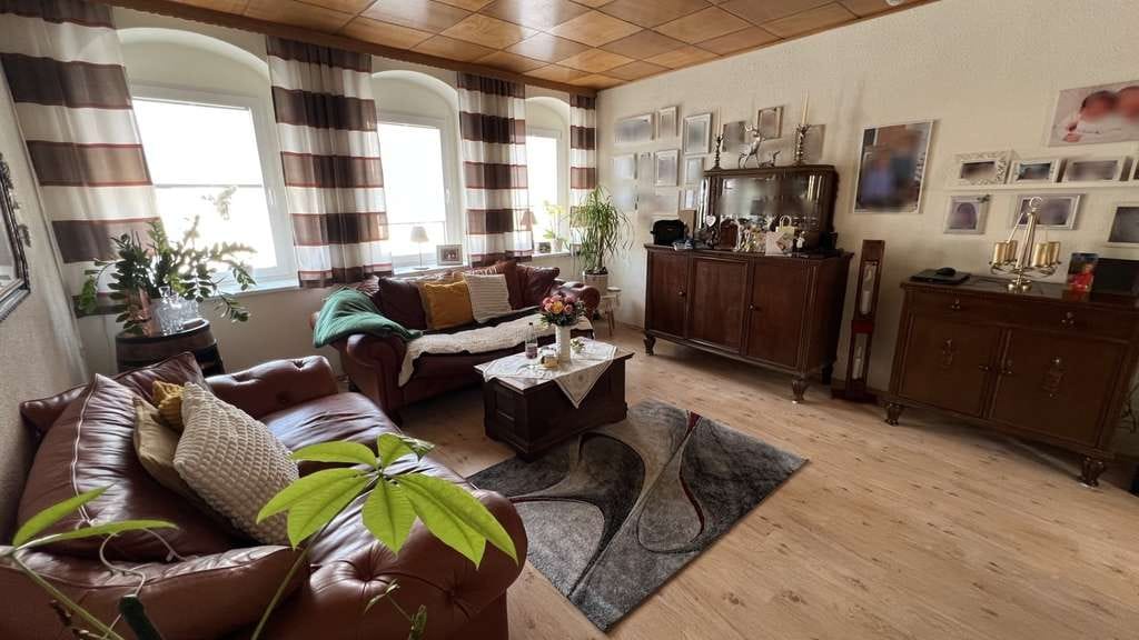 Immobilie in Rochlitz - Wohnhaus mit Ladengeschäft im Erdgeschoss in zentraler Lage - Bild 1
