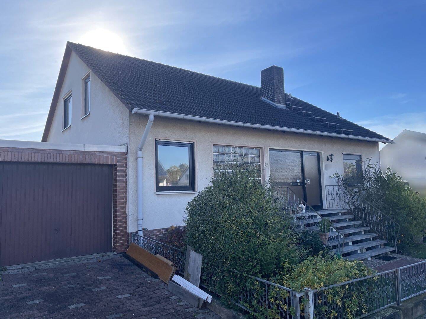 Immobilie in Grebenstein - Großes Zweifamilienhaus in ruhiger Wohnlage von Grebenstein - Bild 0