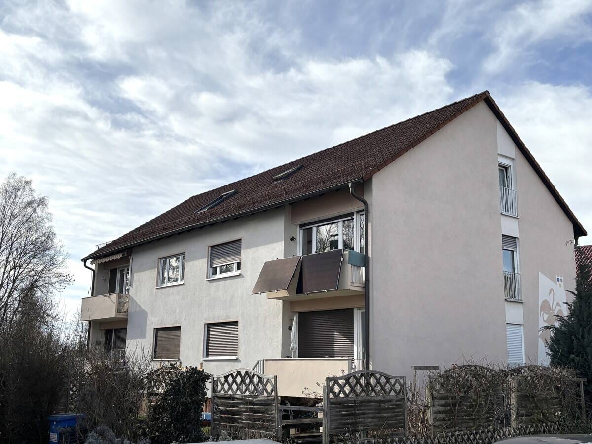 Immobilie in Allersberg - Gemütliche 3-Zimmer-Wohnung mit Balkon und eigenem Gartenanteil - Bild 2