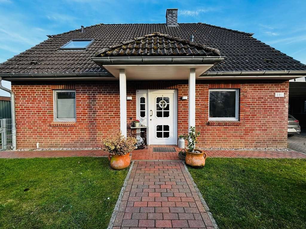 Immobilie in Rehna - Familienidylle im Grünen – gepflegtes Einfamilienhaus mit Kamin und Garten - Bild 0
