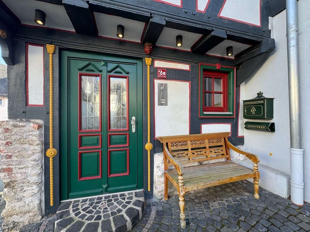 Immobilie in Löhnberg - Design trifft Großzügigkeit - Stilvolles Fachwerkhaus außergewöhnlichen Grundriss in Löhnberg - Bild 0