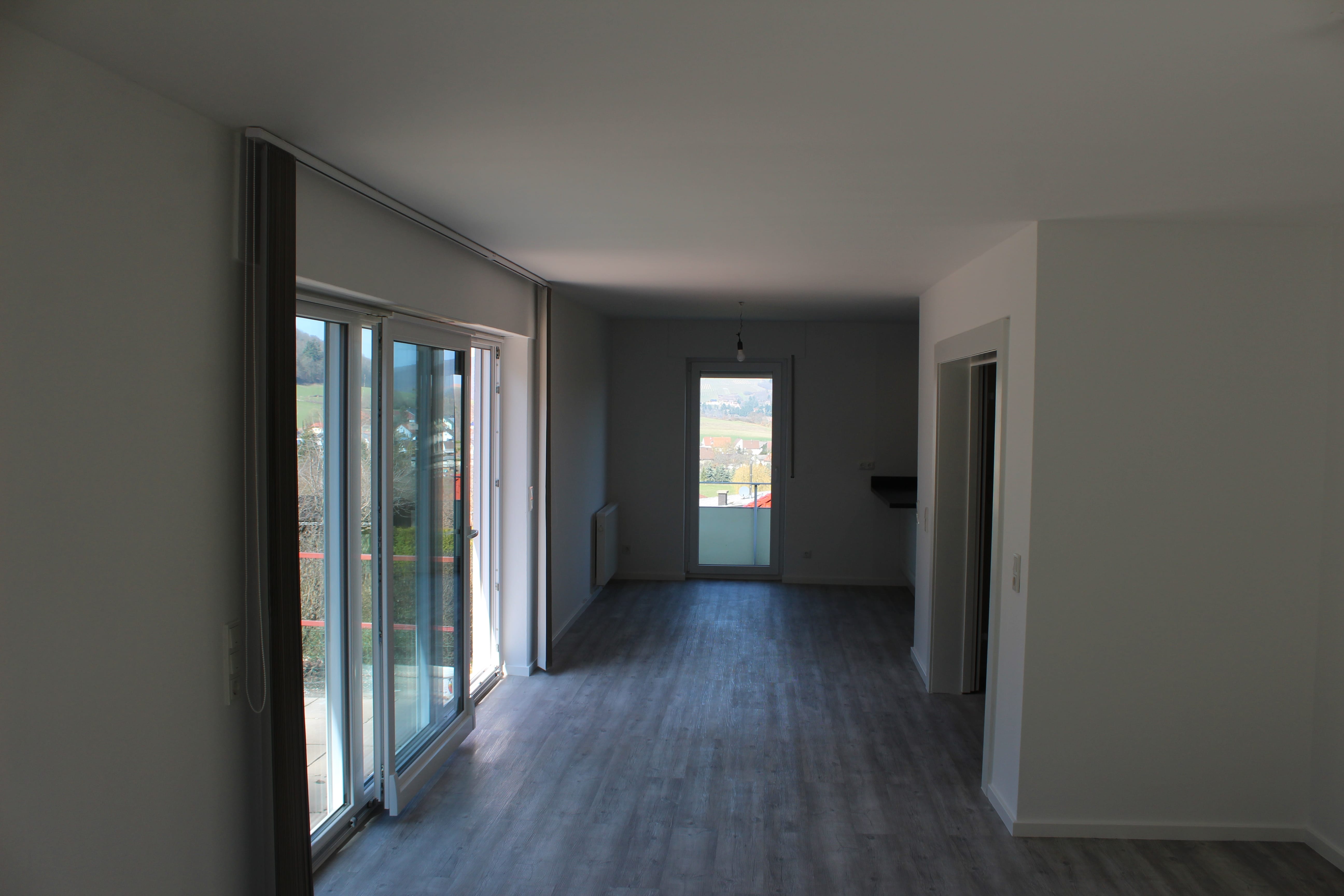 Immobilie in Hallgarten - Freistehende Immobilie mit traumhafter Aussicht - Bild 1
