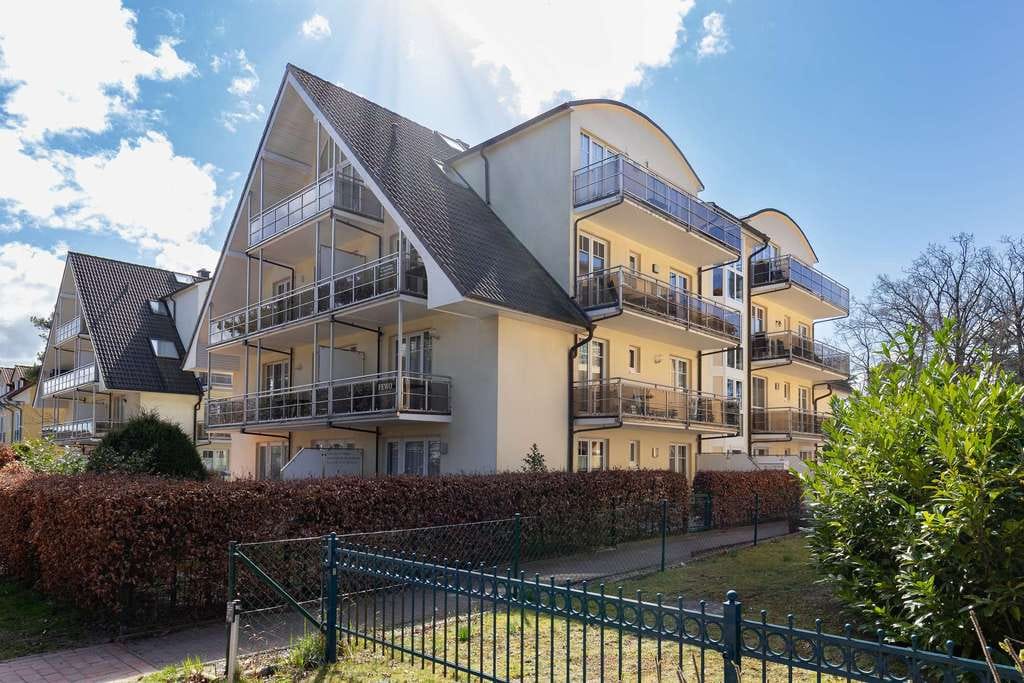 Immobilie in Baabe - Exklusives Penthouse mit Blick auf Kurpark & Ostsee – stilvoller Rückzugsort im Ostseebad Baabe - Bild 1