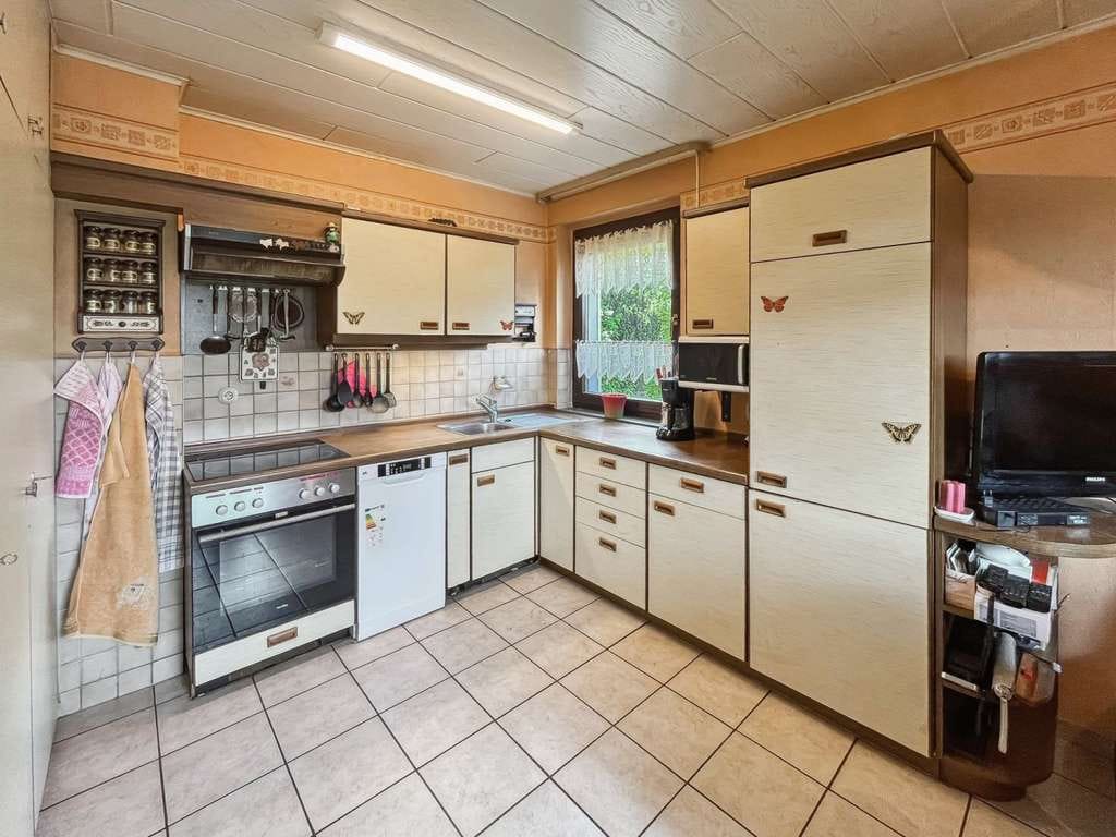 Immobilie in Regnitzlosau - Solide Doppelhaushälfte mit Wintergarten - ideal für Selbstversorger in Trogenau - Bild 3