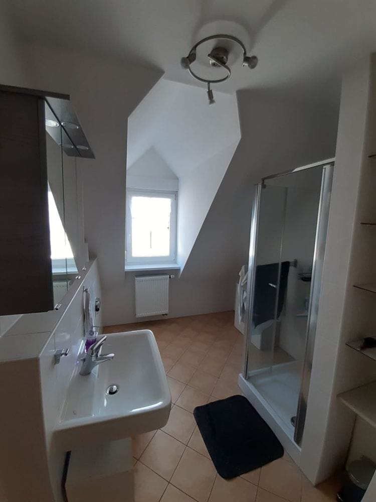 Immobilie in Thüngersheim - Einfamilienhaus mit Einliegerwohnung - Bild 3