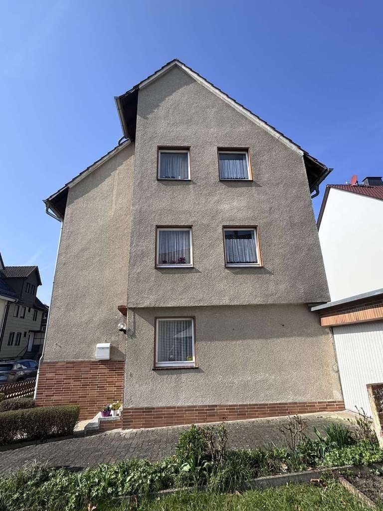 Immobilie in Kassel - Ein Haus mit Substanz, Raum und Perspektive – großzügiges Wohnen in Kassel-Niederzwehren - Bild 2
