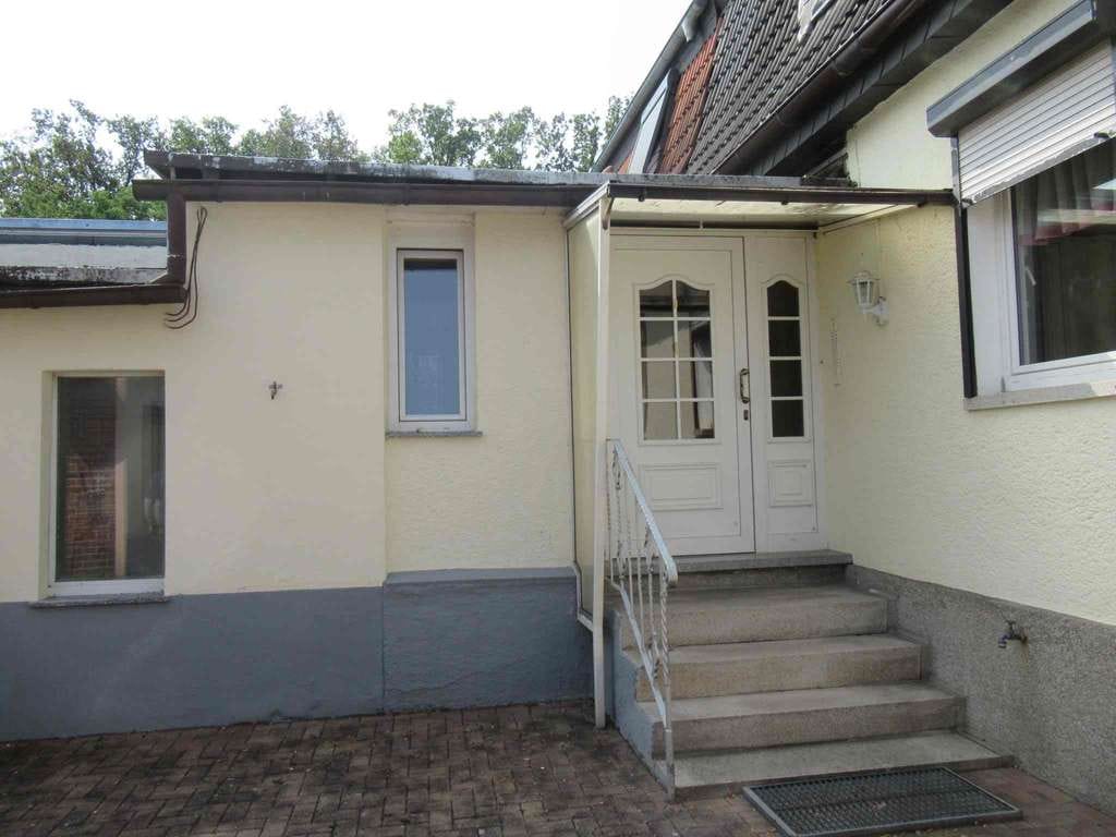 Immobilie in Dessau-Roßlau - DHH mit viel Wohnfläche und großer Werkstatt in Dessau-Roßlau zu verkaufen - Bild 2