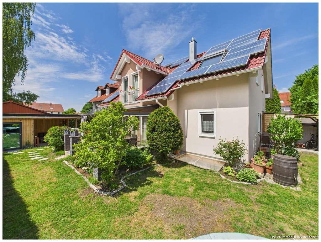 Immobilie in Moosinning - Modernes Einfamilienhaus mit Einliegerwohnung, Wellnessbereich & nachhaltiger Technik - Bild 1