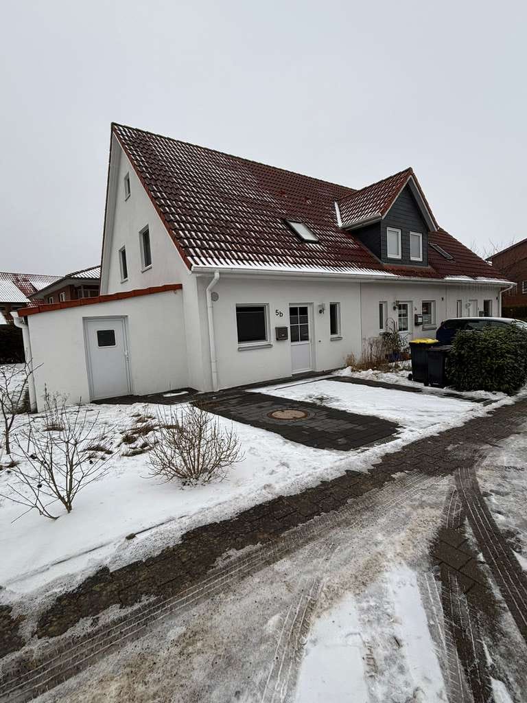 Immobilie in Ratzeburg - Charmantes Reihenhaus in attraktiver Wohnlage-Energiesparwunder durch Erdwärmepumpe-provisionsfreir - Bild 1