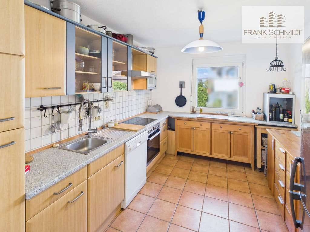 Immobilie in Pohlheim - Charmantes großes Haus zum Wohlfühlen, mit separater Einliegerwohnung und einem schönen Garten - Bild 4
