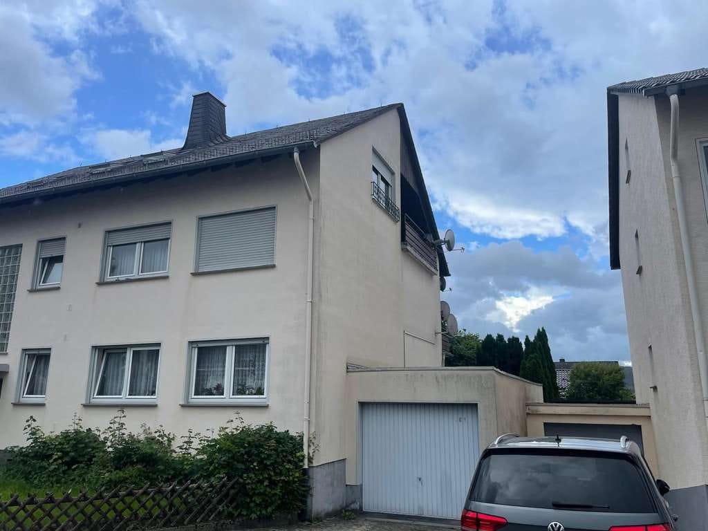 Immobilie in Rheinböllen - Charmantes 3-Familienhaus  - Bild 1