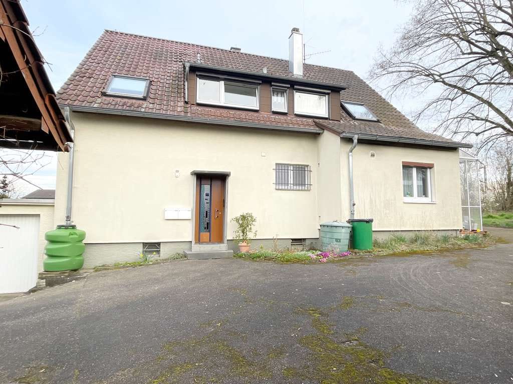 Immobilie in Freiberg am Neckar - ***Vermietetes 2 Familienhaus in Ortsrandlage mit einem großem Garten*** - Bild 2