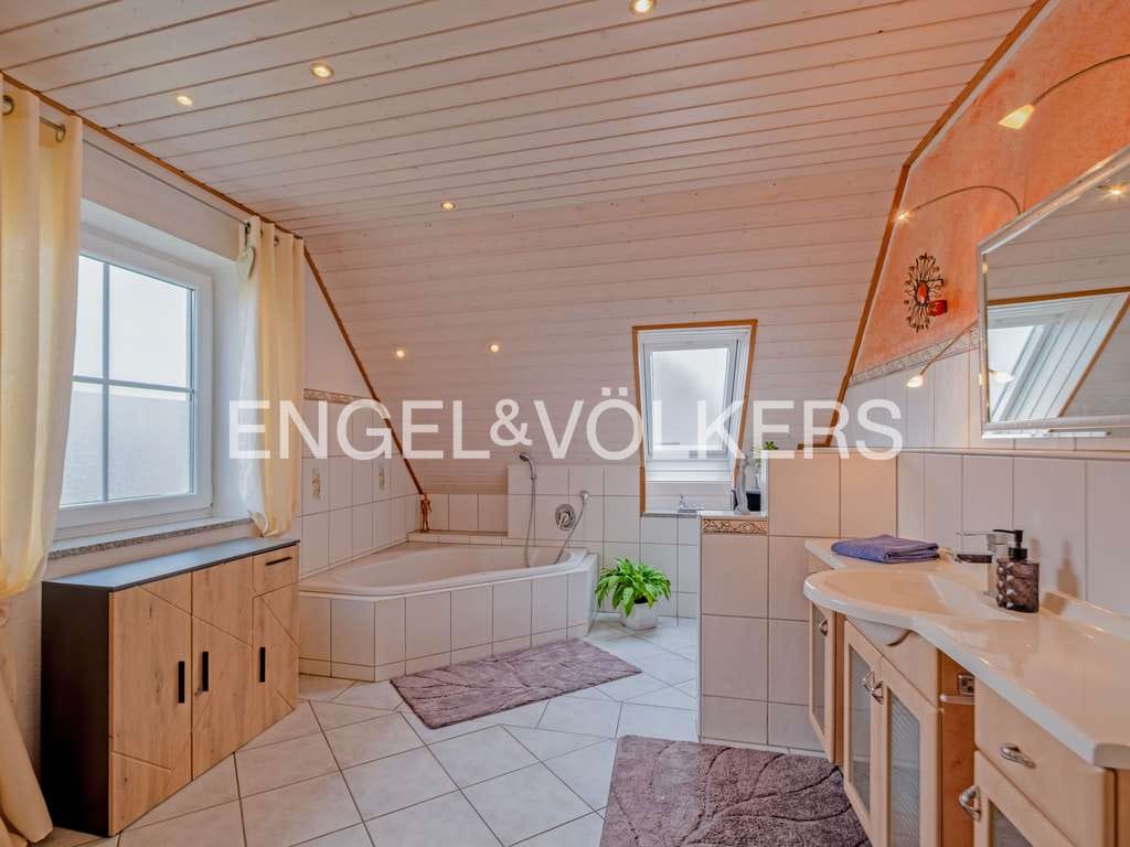 Immobilie in Pörnbach - Attraktives Einfamilienhaus  in naturnaher Wohnlage von Pörnbach - Bild 4