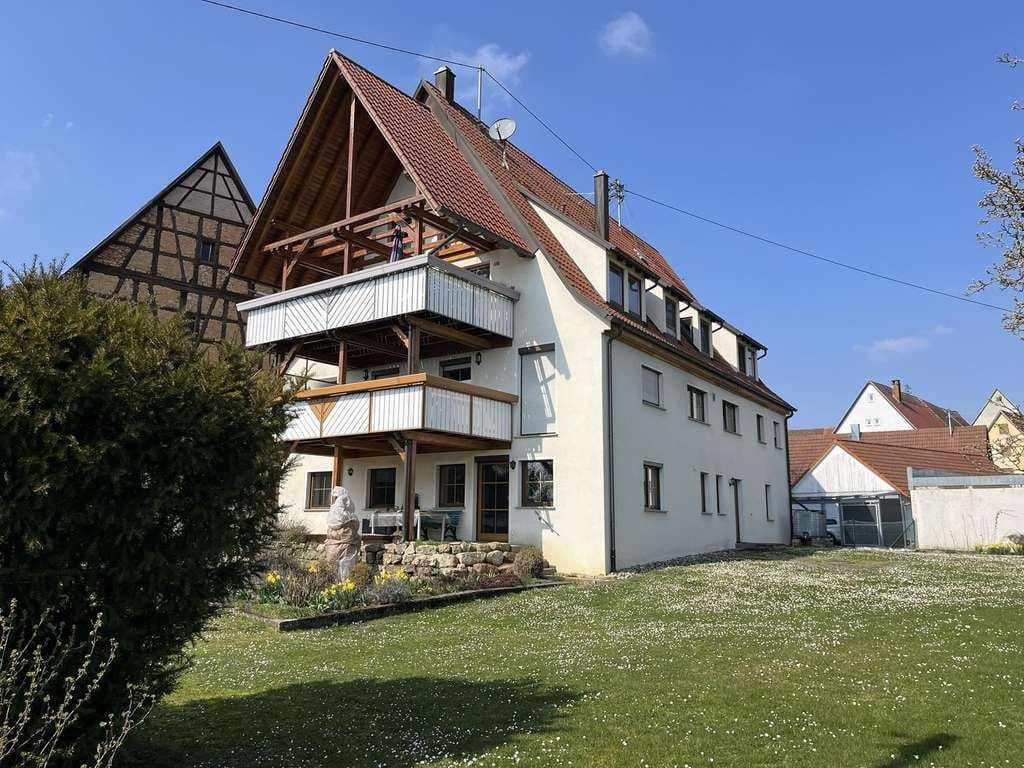 Immobilie in Rottenburg am Neckar - 5-Zimmer-Traumwohnung in Baisingen: 170 qm, 2 Bäder, Schwedenofen, Aussicht - Bild 0