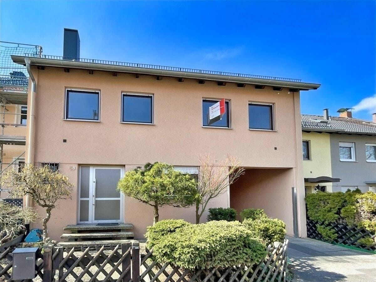 Immobilie in Schwabach - Platz für die große Familie mit flexiblen Nutzungsmöglichkeiten - Bild 1
