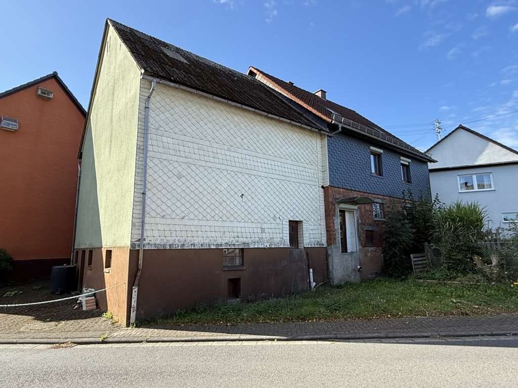 Immobilie in Rotenhain - Solides Einfamilienhaus mit Scheune und Garten in Rotenhain! - Bild 2