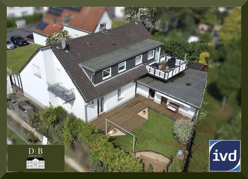 Immobilie in Niederkassel - Viel Raum für Ideen – Modernisiertes Zweifamilienhaus mit großzügigem Grundstück - Bild 0