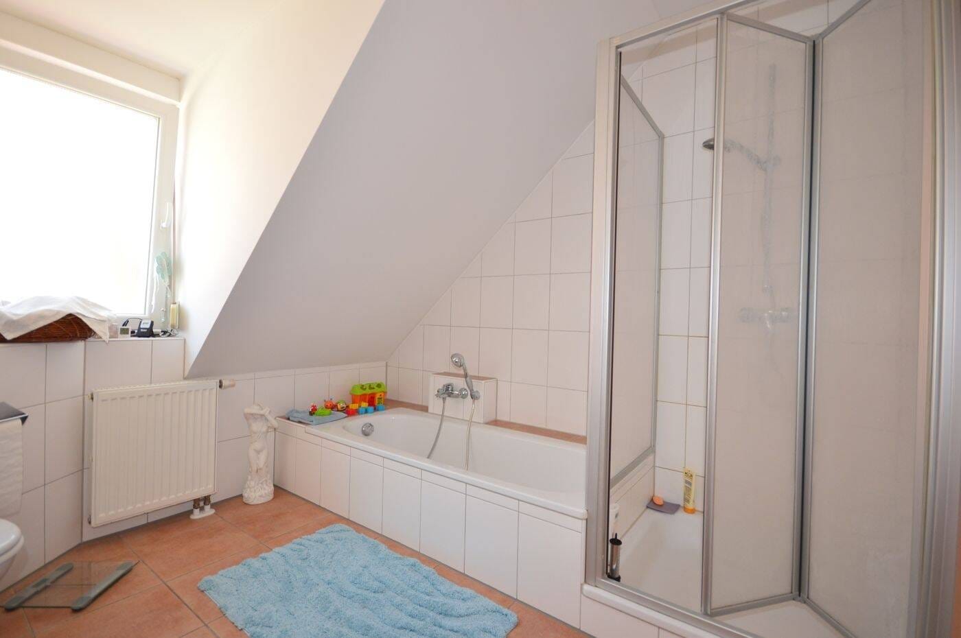 Immobilie in Schwarzenbruck - Investieren oder Einquartieren! Vermietete 3-Zimmer-DG-Wohnung in idealer Lage von Ochenbruck - Bild 4