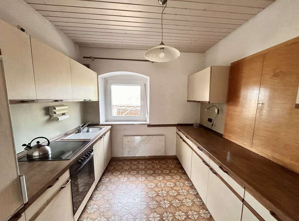Immobilie in Erbendorf - PROVISIONSFREI: Gemütliches Haus mit Altbaucharme, großem Garten, Garage & Nebengebäuden - Bild 4