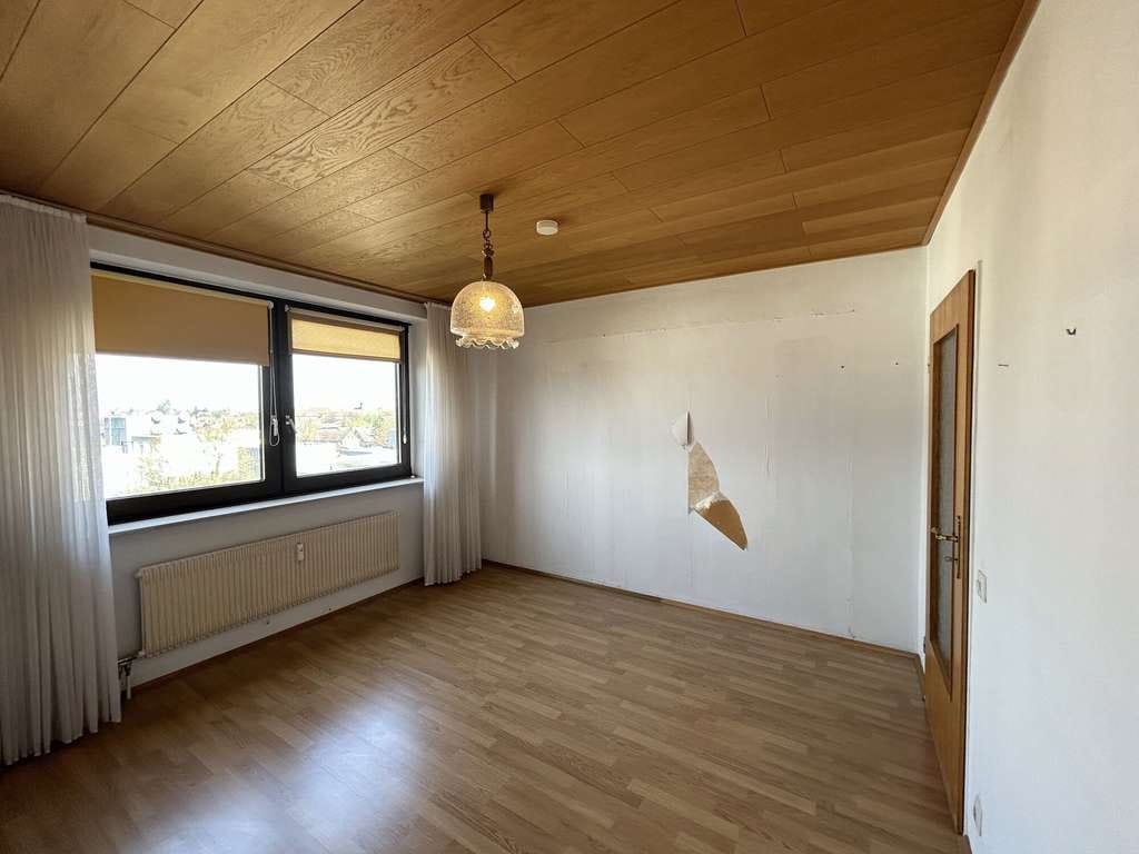Immobilie in Rheine - Inklusive Ausblick über Rheine!
Sanierungsbedürftige 3-Zimmer-Etagenwohnung im Stadtteil Dutum - Bild 4