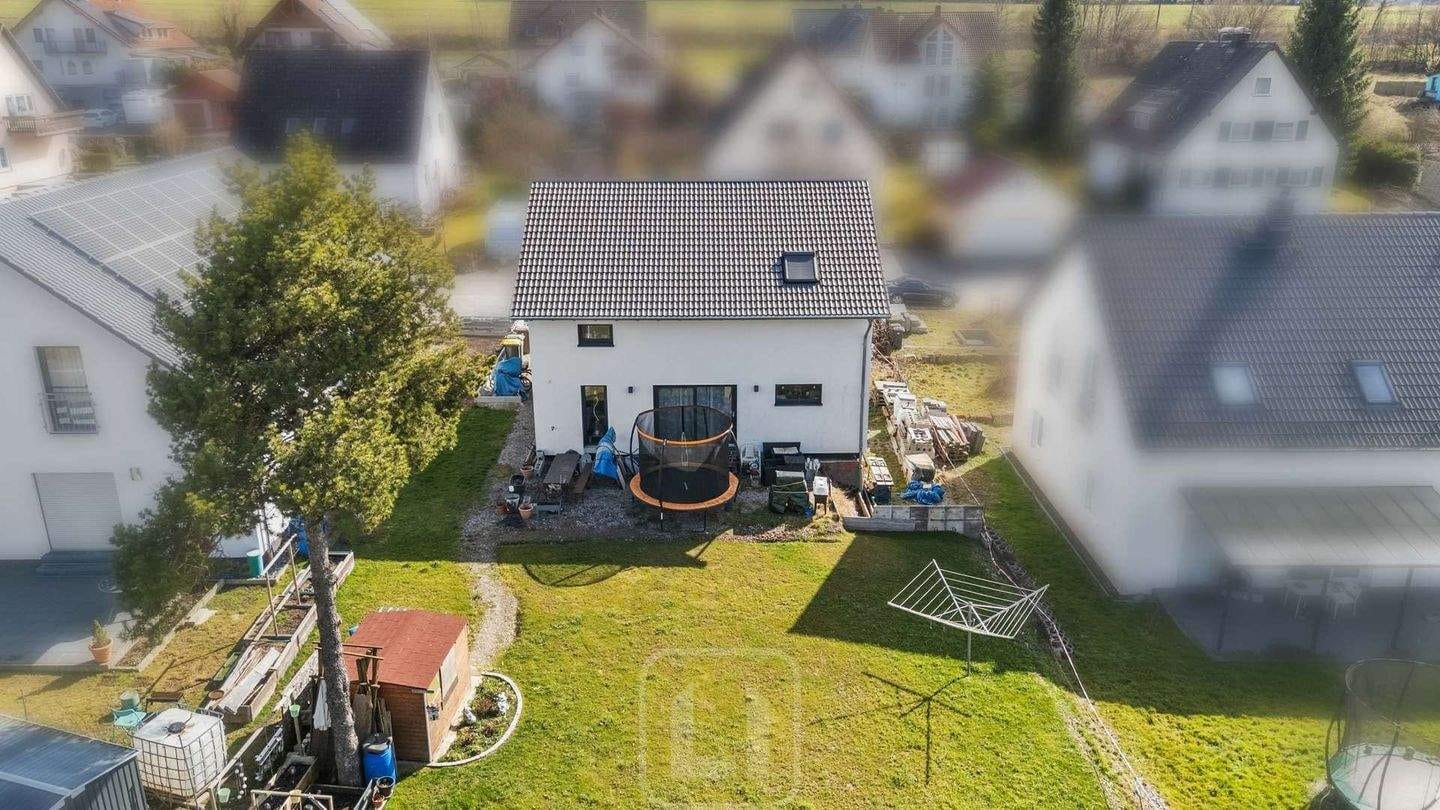 Immobilie in Oberreichenbach - Großzügiges Wohnhaus | Wärmepumpe | energieeffizient | gehobene Ausstattung | Garten - Bild 0