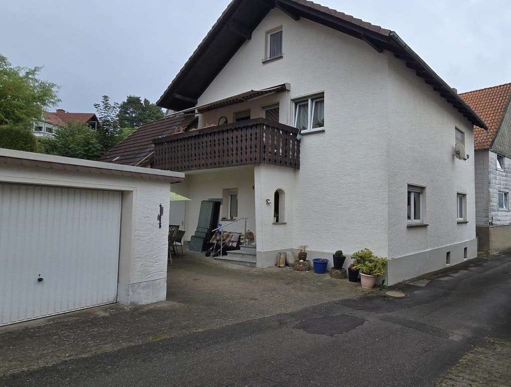 Immobilie in Barntrup - Wohnen mit Platz, Charme und Potenzial - Bild 0