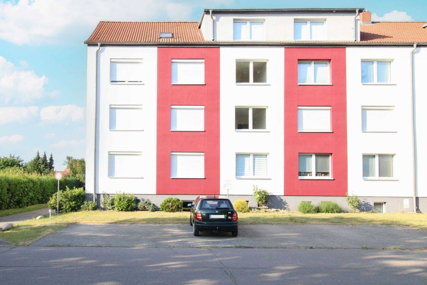 Immobilie in Parchim - Vermietung oder Selbsteinzug: Schnuckelige 4-Raum-Dachgeschosswohnung mit Garage in Parchim - Bild 0