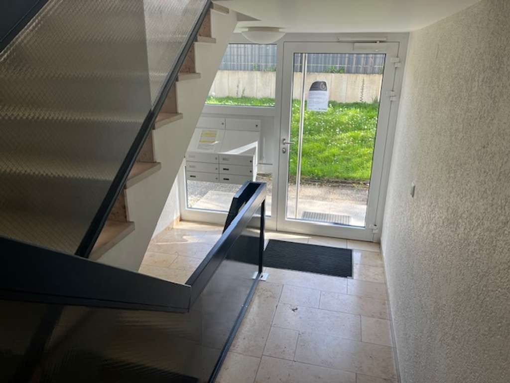 Immobilie in Schwalbach - 3-ZIMMERWOHNUNG MIT STELLPLATZ IN RUHIGER LAGE - Bild 3