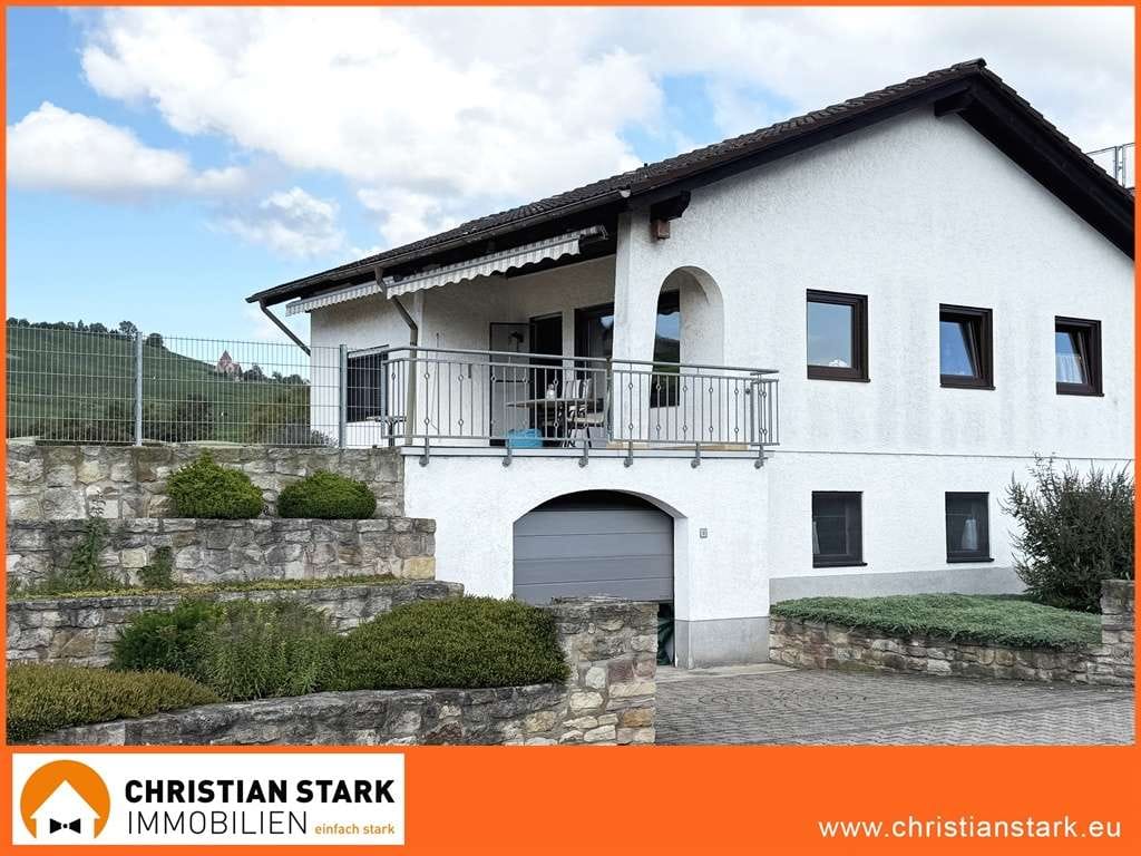Immobilie in Gau-Bickelheim - Charmantes Einfamilienhaus mit Wellnessbereich, großem Garten und Weinbergblick! - Bild 0
