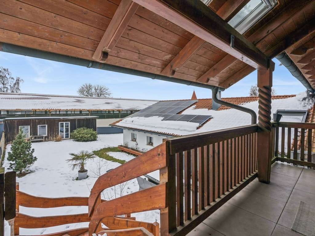 Immobilie in Unterschneidheim - Wohnen und Arbeiten - Exklusives Zweifamilienhaus mit großer Werkstatt und Halle in Unterschneidheim - Bild 1