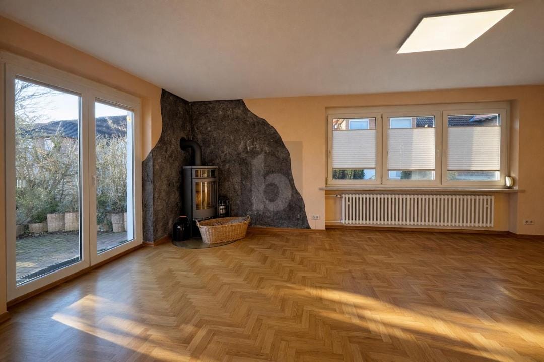 Immobilie in Uslar - VIEL PLATZ, TRAUMGARTEN & WELLNESS - Bild 3