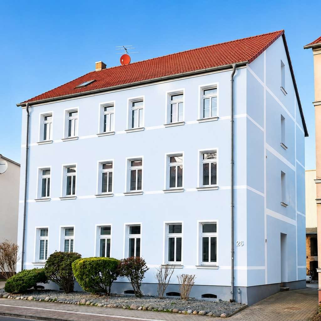 Immobilie in Waren (Müritz) - PERFEKTES RENDITEOBJEKT* 6 WOHNUNGEN*TOP ZUSTAND* - Bild 0