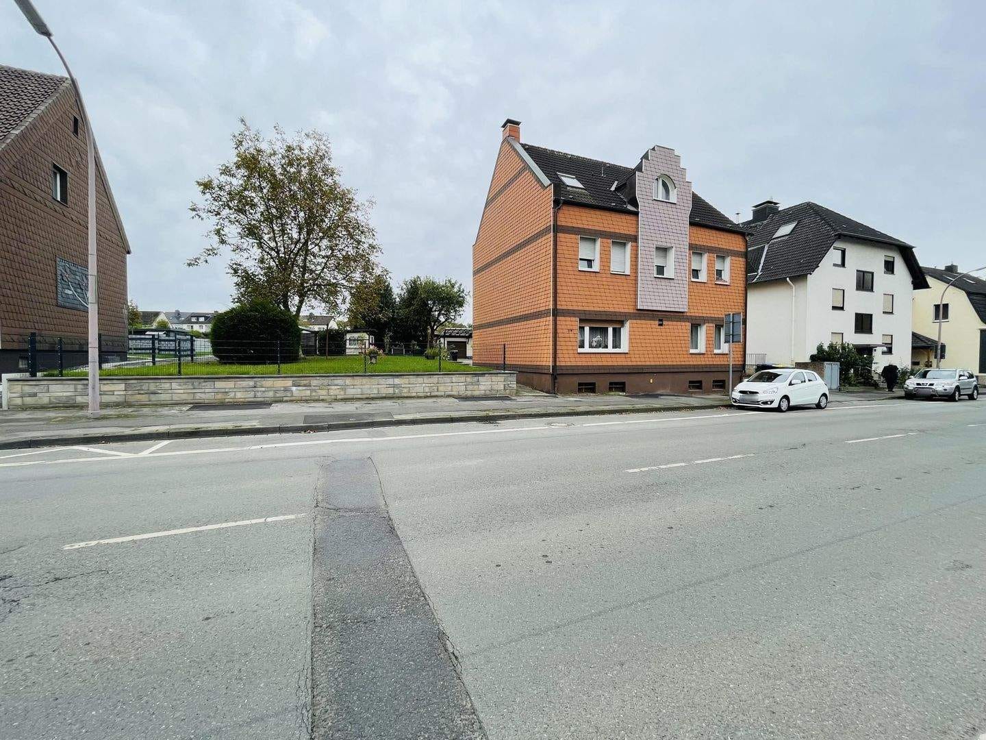 Immobilie in Unna - Unna Massen: Voll vermietete Kapitalanlage mit vier Wohnungen,  zwei Gewerbeeinheiten und vier Garagen - Bild 3